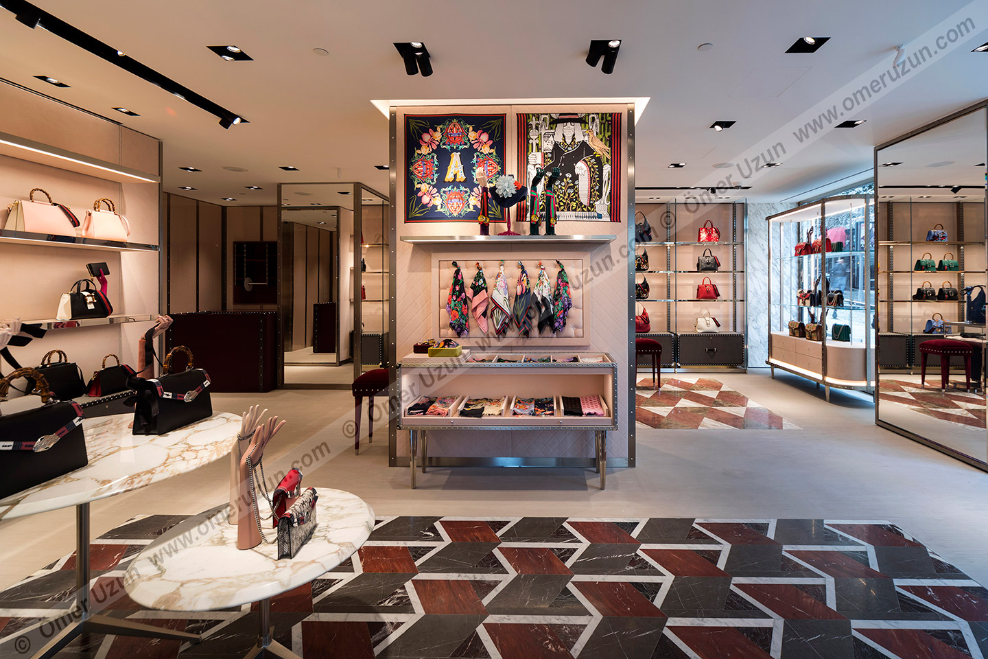 Gucci Store Istanbul interior women bags