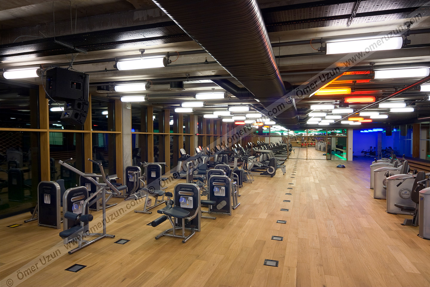 MAC Gym Istanbul training hall with devices