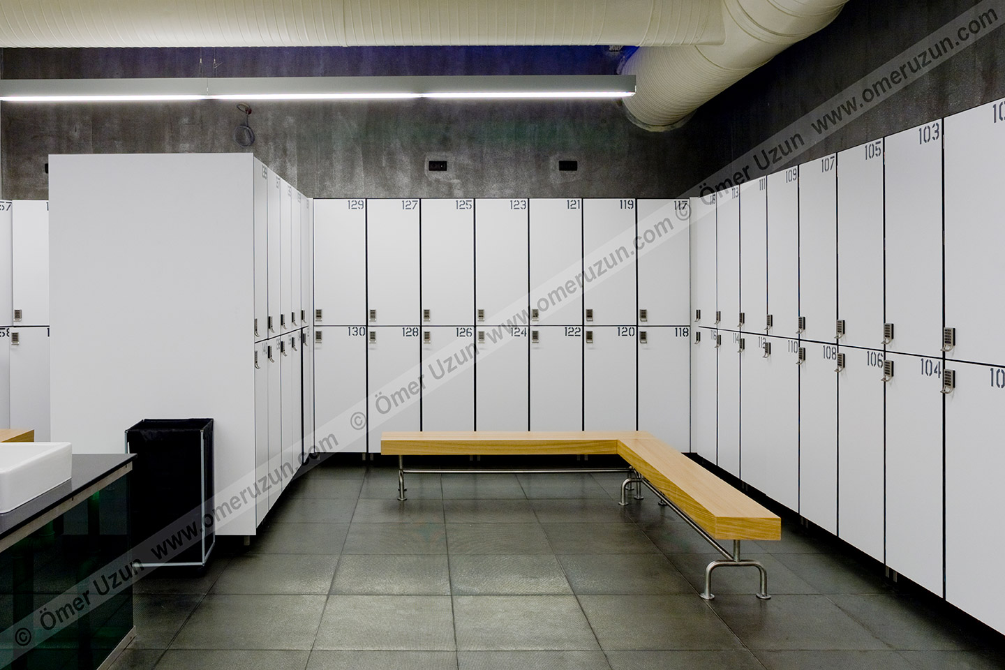 MAC Gym Istanbul lockers