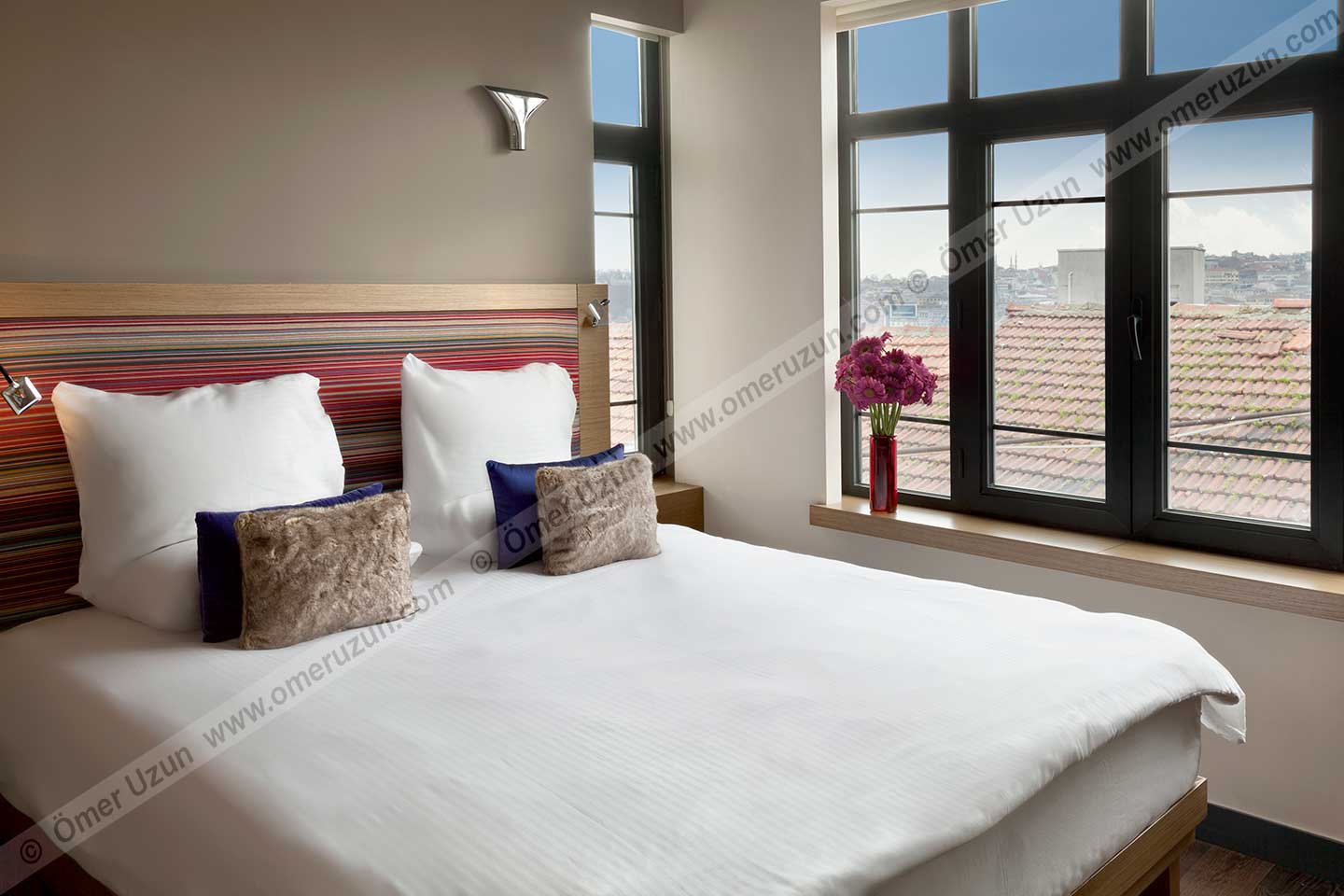 Hotel Bankerhan Bedroom Double Bed Close-up