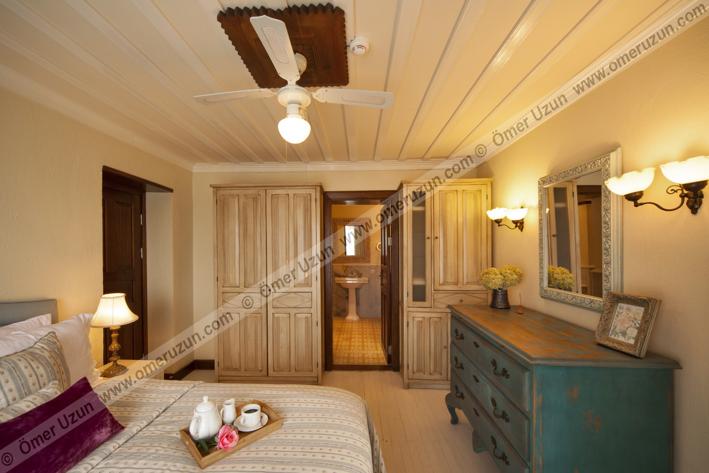 Gullu Konakları Boutique Hotel Double Bedroom View with Bathroom Entrence