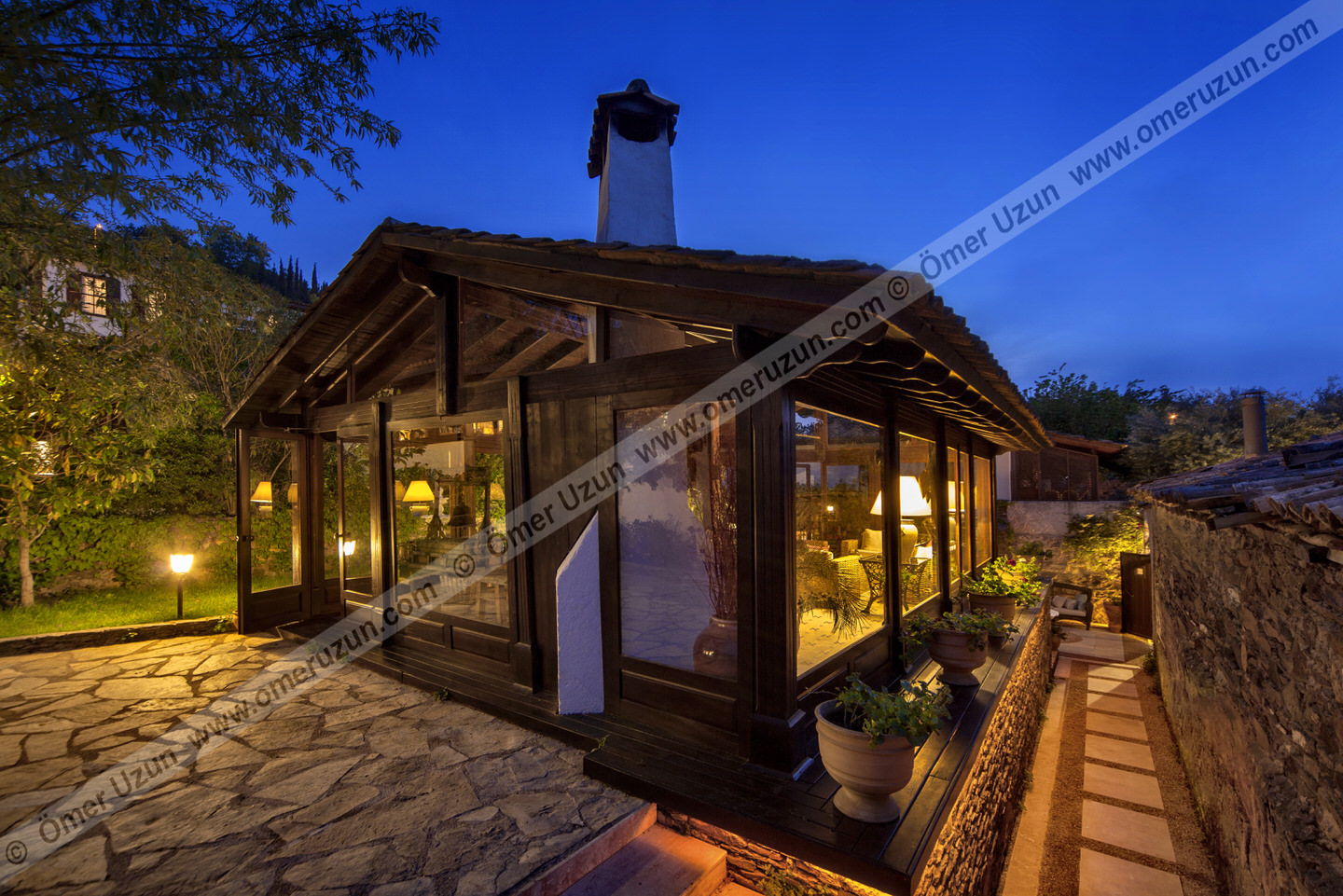 Gullu Konakları Boutique Hotel Building Exterior View in the Evening