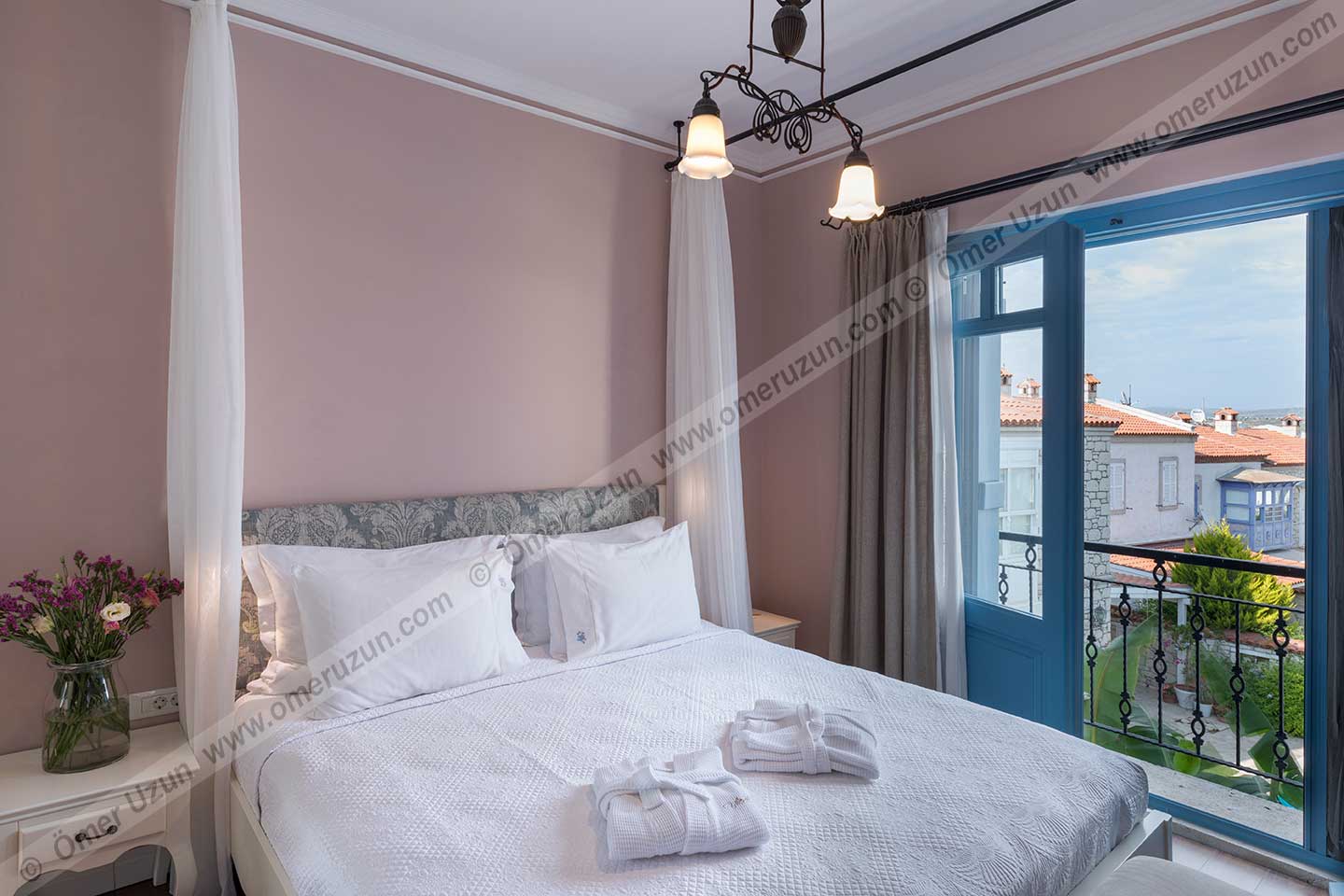 Viento Boutique Hotel Bedroom with Balkony View