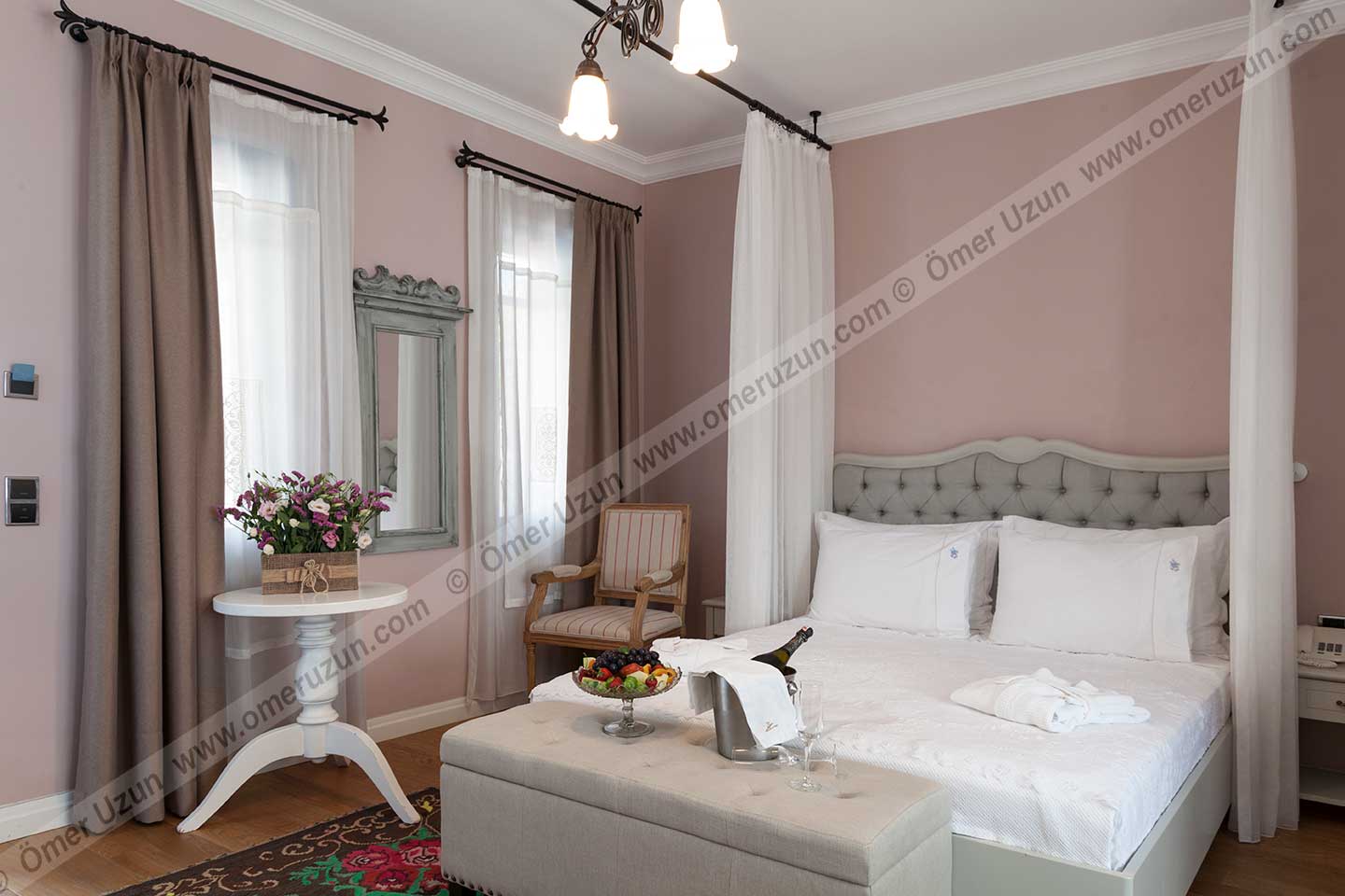 Viento Boutique Hotel Bedroom with Champaigne Detail