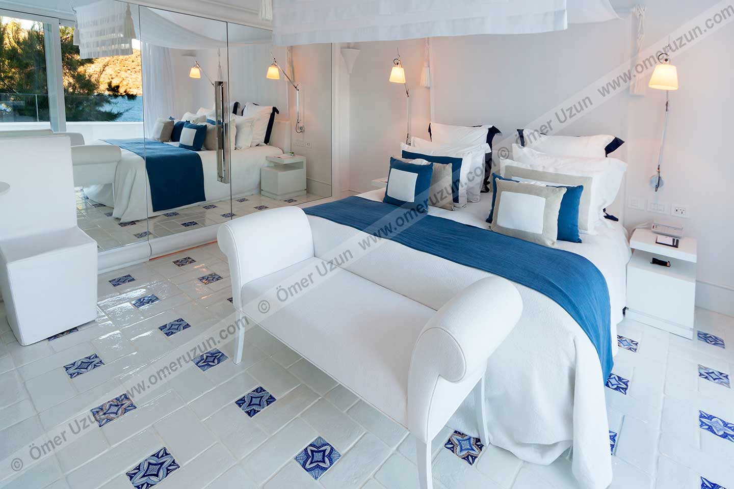 Il Riccio Beach House Hotel Bed with Garderobe