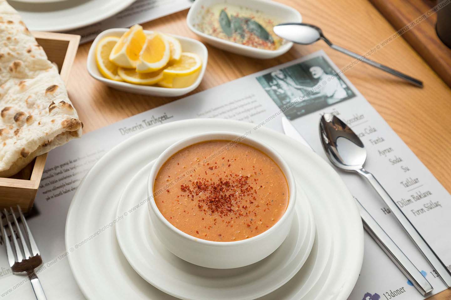 mercimek çorbası yakın plan yemek fotoğraf çekimi